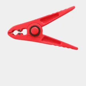 Clamps for Insulating Blanket